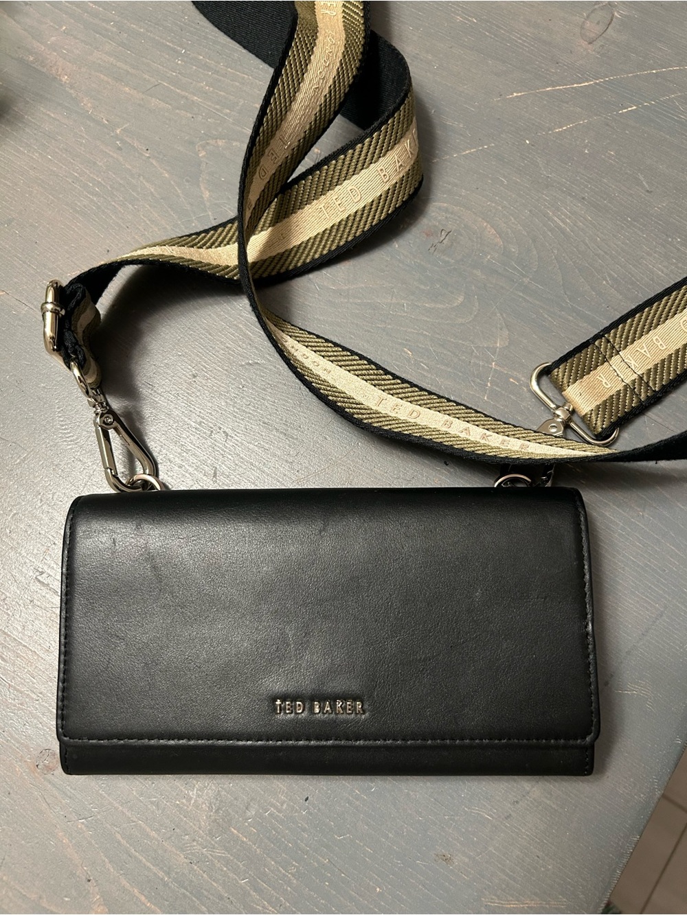 Ted Baker crossbody wallet ⭐️